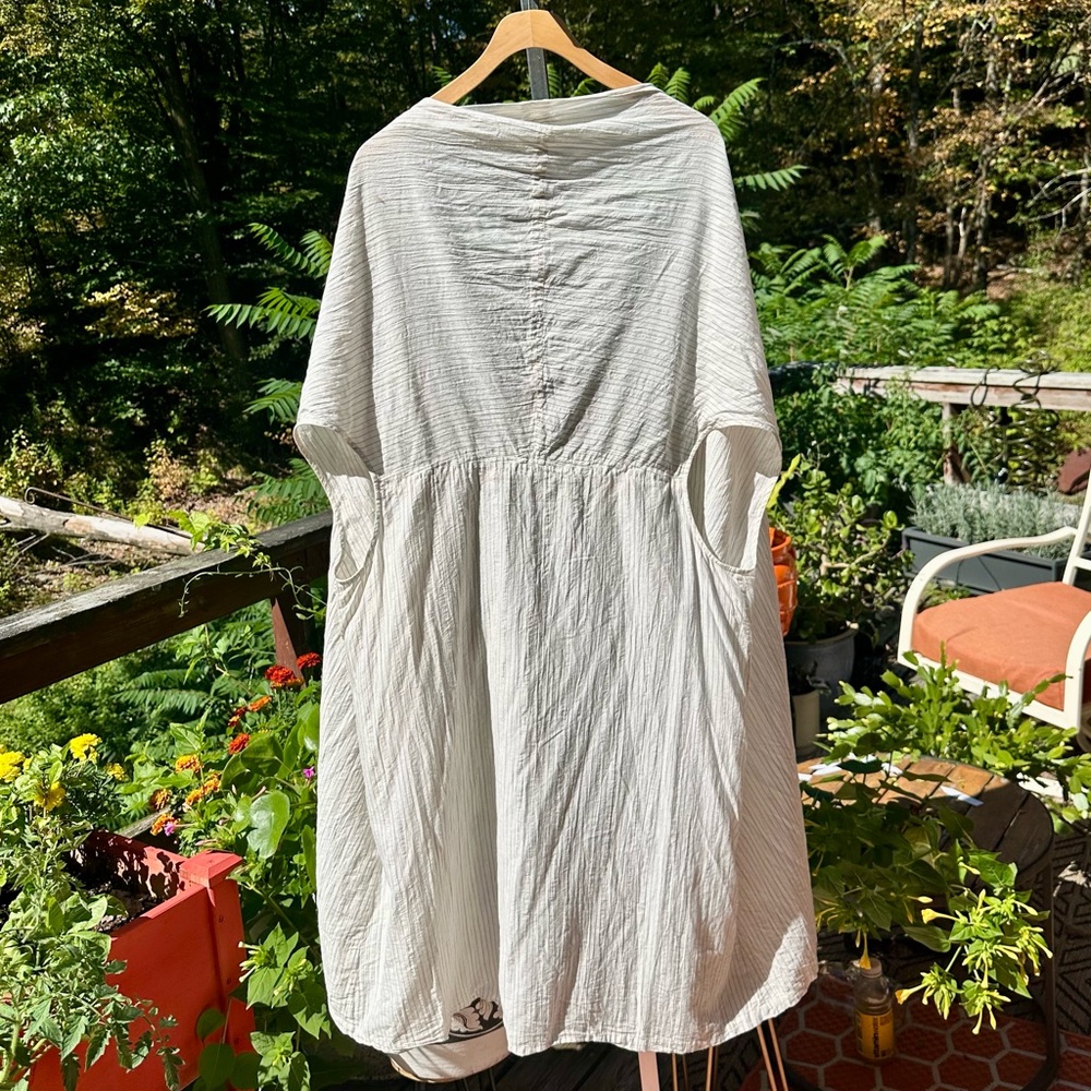 NWOT Eileen Fisher White Pinstripe Lightweight Wrap Coverup One Size Sample - Picture 5 of 9